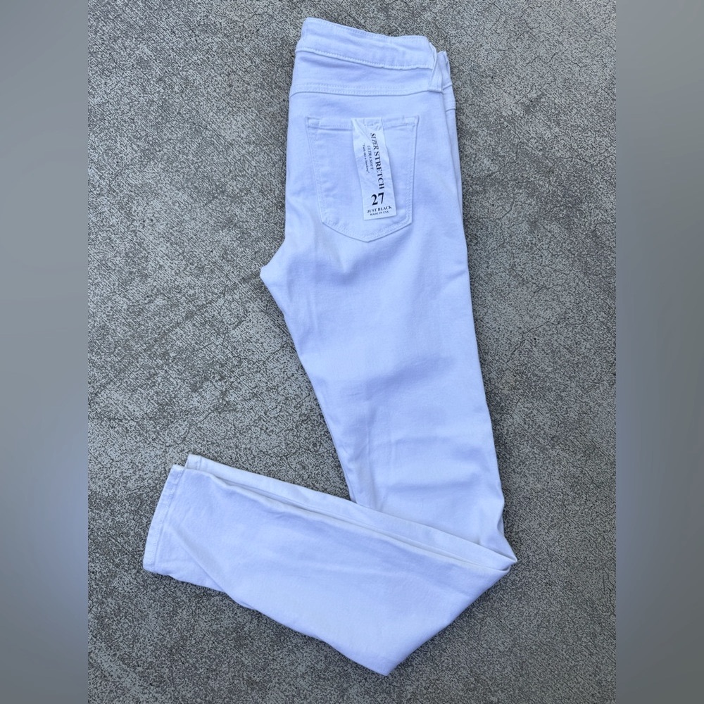 Just Black Women's White Super Stretch skinny Jeans